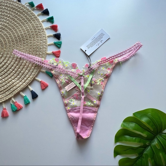 For Love And Lemons Tutti Frutti Shimmer Thong Panty
X-Large NEW - Picture 4 of 8